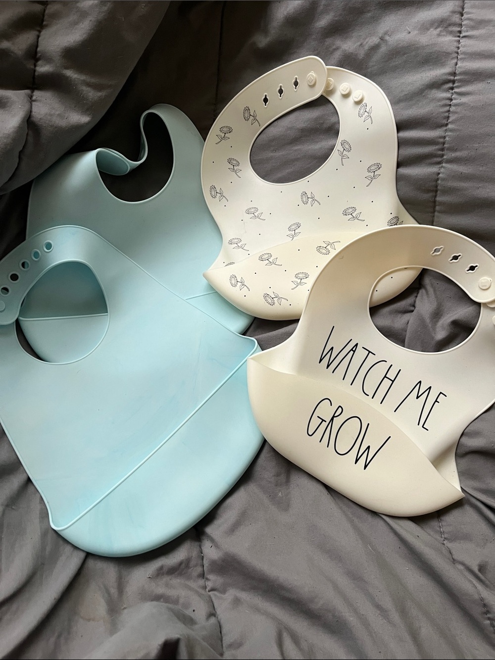 Adjustable Silicone Baby Bibs Set - Blue & Cream